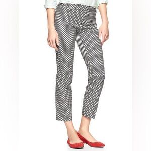 GAP Slim Cropped Pants - Black & White Diamond Geometric Print - Size 6